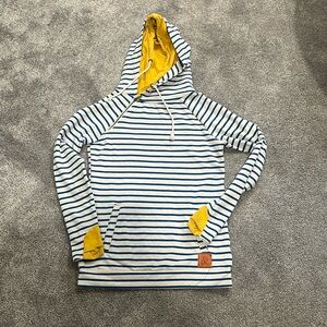 Ampersand size small.